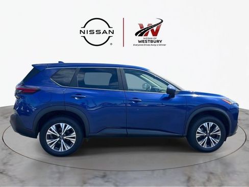 Used 2023 Nissan Rogue SV AWD/4WD image 5