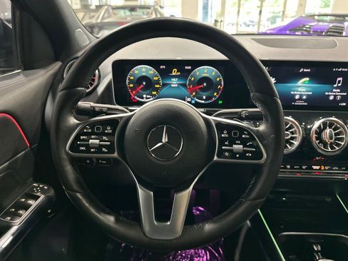 Used 2021 Mercedes-Benz GLA 250 4MATIC image 51