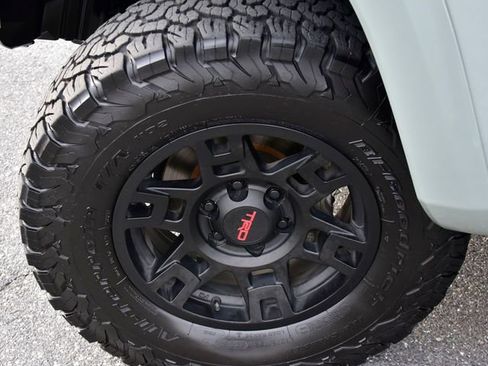 Used 2023 Toyota Tacoma TRD Sport image 28