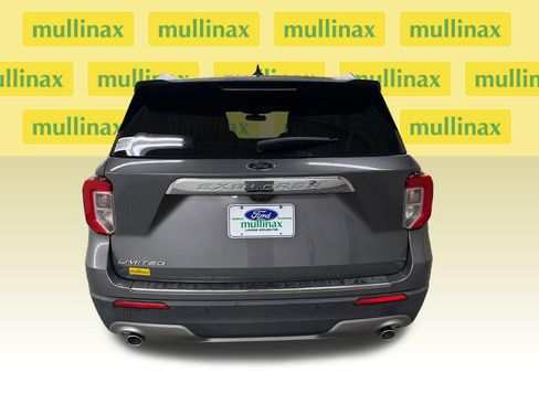 Used 2021 Ford Explorer Limited w/ Equipment Group 301A RWD image 10