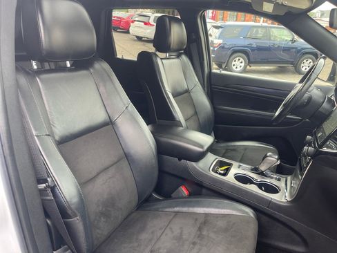 Used 2021 Jeep Grand Cherokee Laredo X AWD/4WD image 21