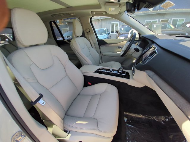 Certified 2023 Volvo XC90 T8 Plus w/ Protection Package Premier AWD/4WD image 30