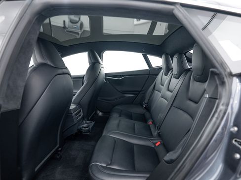 Used 2020 Tesla Model S Long Range Plus AWD/4WD image 18
