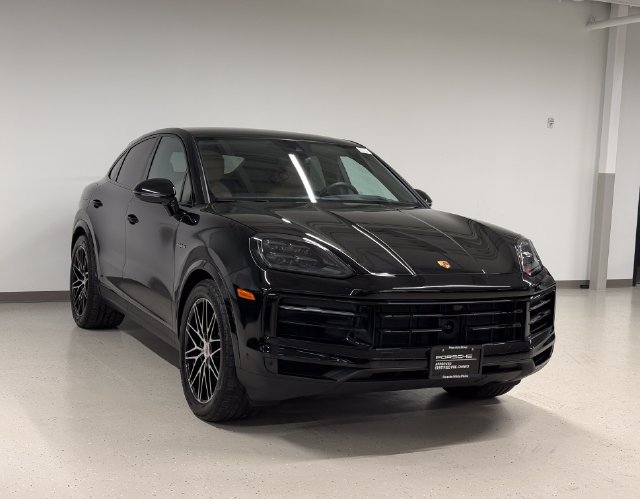 Certified 2026 Porsche Cayenne E-Hybrid Coupe AWD/4WD image 7