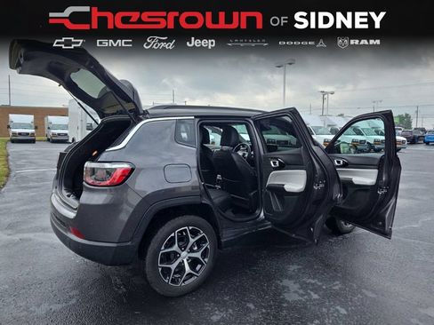 Used 2024 Jeep Compass Limited AWD/4WD image 15