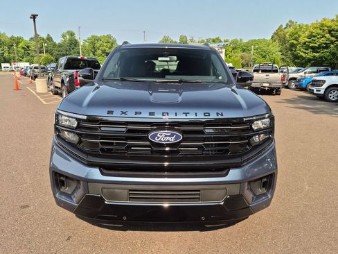 New 2027 Ford Expedition Platinum w/ Stealth Appearance Package AWD/4WD image 3