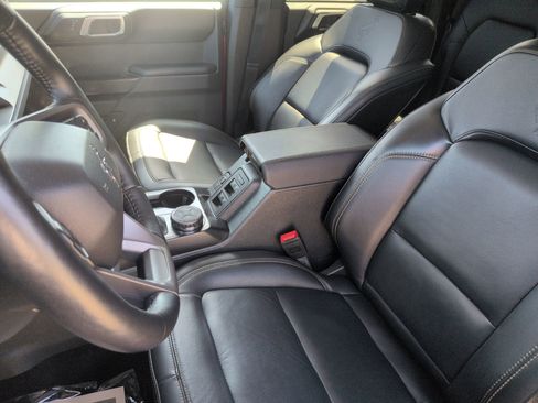 Certified 2025 Ford Bronco Badlands AWD/4WD image 16