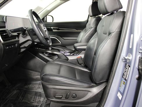 Used 2023 Kia Telluride S image 31