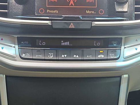 Used 2014 Honda Accord EX-L image 17