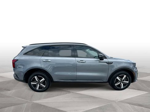 Used 2022 Kia Sorento S FWD image 9