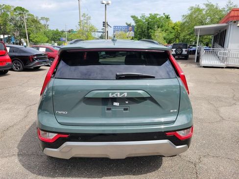 Used 2023 Kia Niro EX Touring FWD image 8