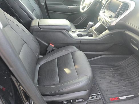 Used 2019 GMC Acadia SLT w/ Black Edition image 21