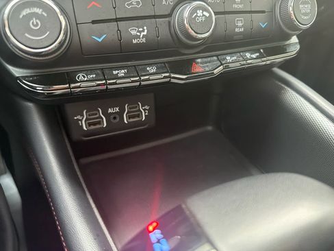 Used 2024 Dodge Durango GT image 31