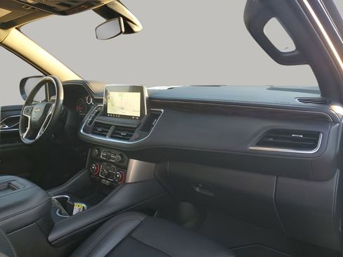 Used 2021 Chevrolet Suburban LT w/ Rear Media and Nav Package image 14