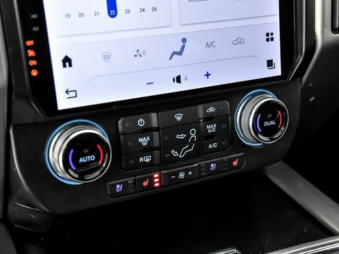 Used 2020 Ford F250 Platinum w/ FX4 Off-Road Package AWD/4WD image 28