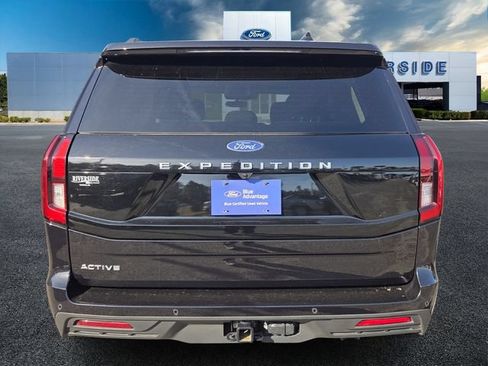 Certified 2025 Ford Expedition Active RWD image 5