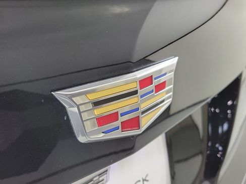 Used 2023 Cadillac XT4 Sport FWD image 7