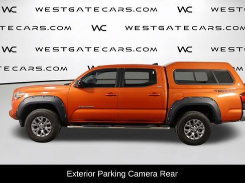 Used 2018 Toyota Tacoma SR5 RWD image 5