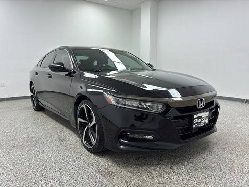 Used 2020 Honda Accord Sport image 2
