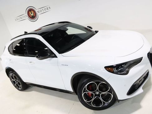 Used 2024 Alfa Romeo Stelvio Veloce image 73