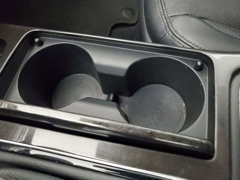 Used 2014 Kia Cadenza Premium w/ Luxury Package FWD image 28