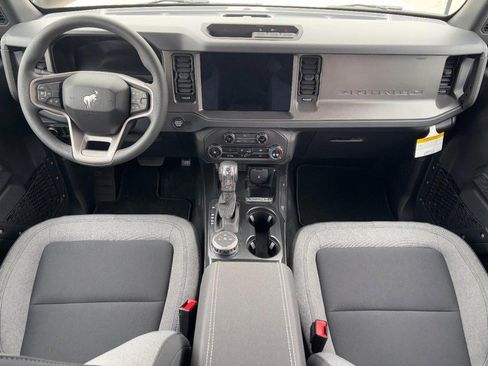 New 2025 Ford Bronco 4-Door image 6