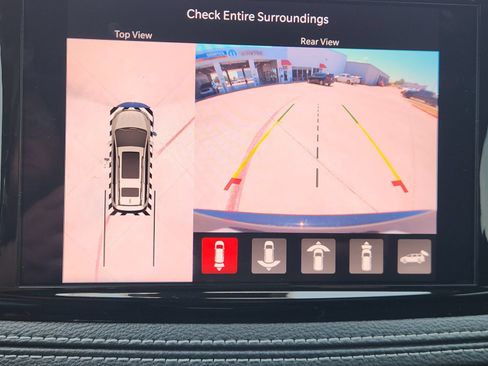 New 2027 Chrysler Pacifica Limited w/ Family Tech Group FWD image 16