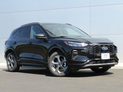 Used 2024 Ford Escape ST-Line w/ Tech Pack #1 AWD/4WD image 1