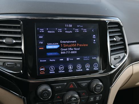 Used 2019 Jeep Grand Cherokee Limited w/ Luxury Group II image 36