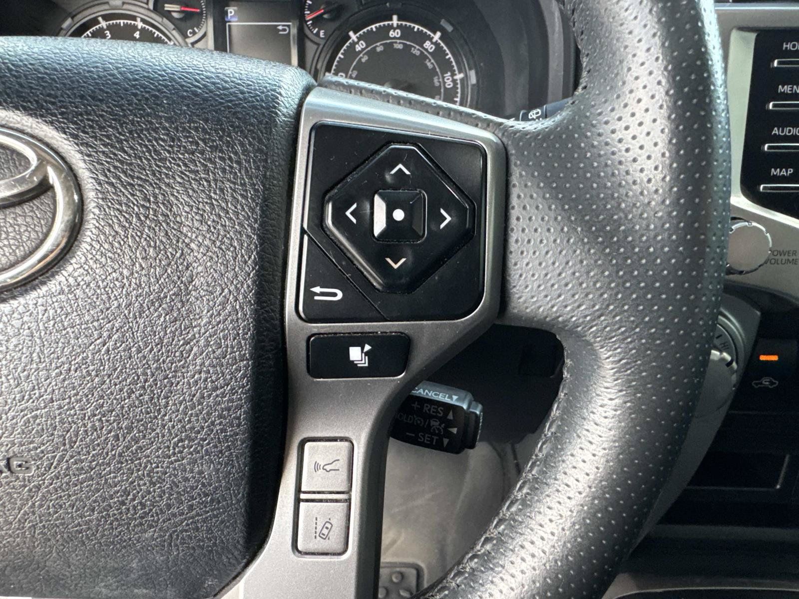 Used 2022 Toyota 4Runner SR5 Premium w/ Moonroof Package AWD/4WD image 36