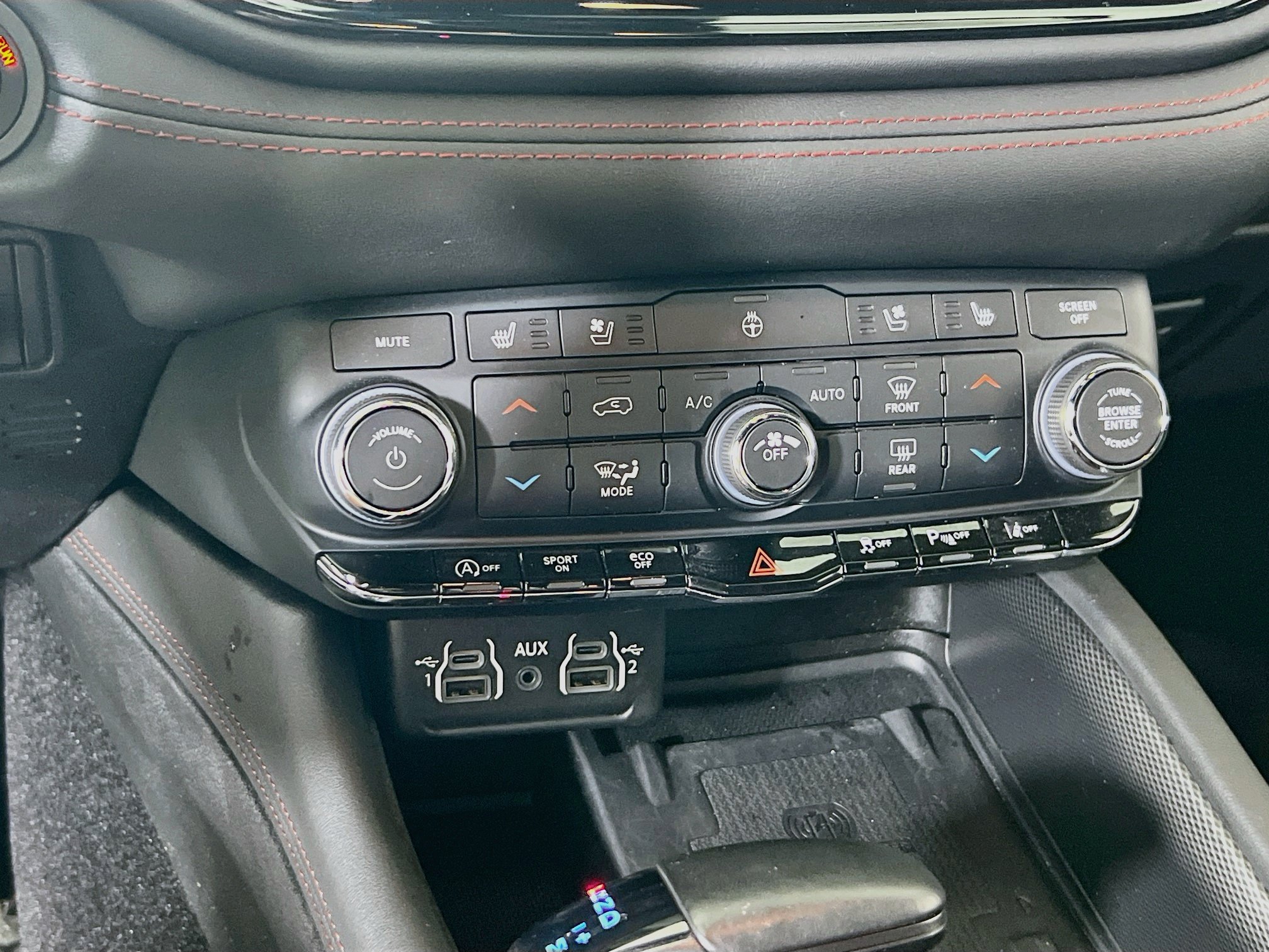 Used 2023 Dodge Durango GT AWD/4WD image 16