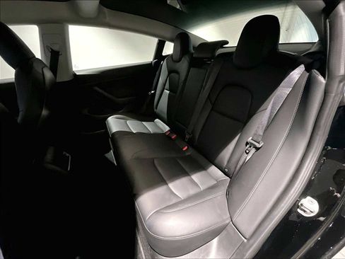 Used 2019 Tesla Model 3 Mid Range image 30