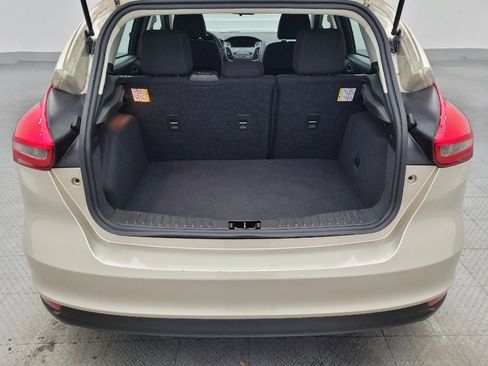 Used 2018 Ford Focus SE image 29