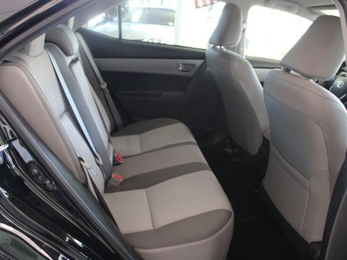 Used 2018 Toyota Corolla LE FWD image 11