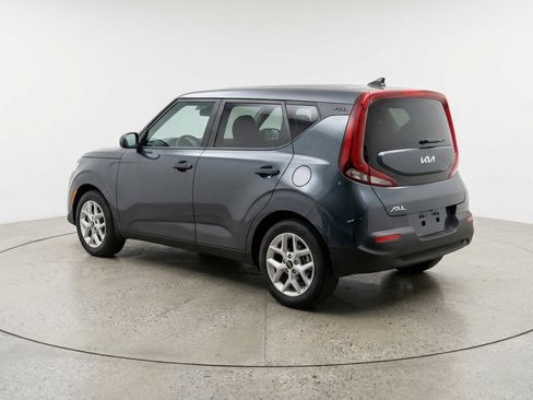 Used 2025 Kia Soul LX w/ LX Technology Package FWD image 6