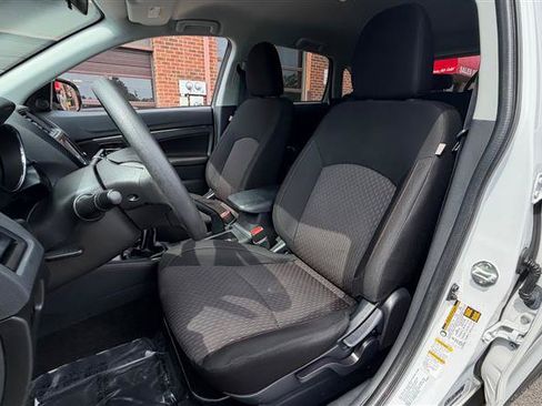 Used 2019 Mitsubishi Outlander Sport ES FWD image 27