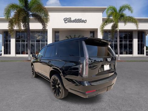 Certified 2026 Cadillac Escalade Platinum Sport w/ LPO, ONYX Package AWD/4WD image 11
