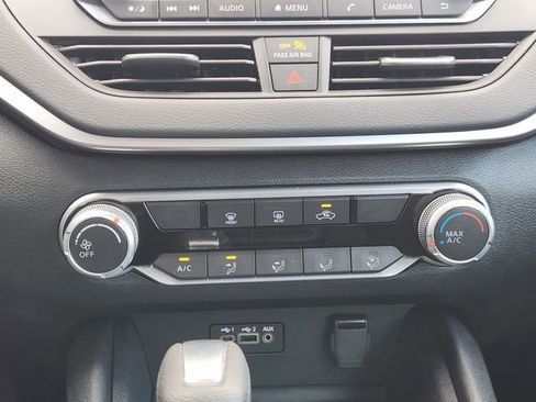 Certified 2022 Nissan Altima 2.5 SV image 16