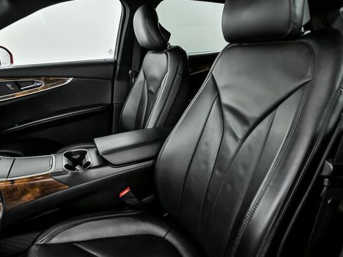 Used 2016 Lincoln MKX Reserve w/ Climate Package image 21