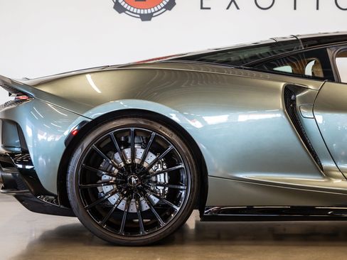 Used 2020 McLaren GT RWD image 14