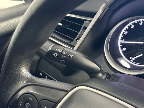 Used 2022 Toyota Camry LE image 14