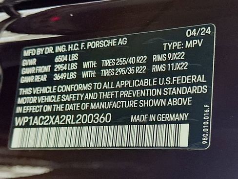 Used 2024 Porsche Macan Turbo Electric AWD/4WD image 32