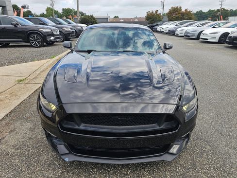 Used 2017 Ford Mustang GT Premium w/ Black Accent Package RWD image 9