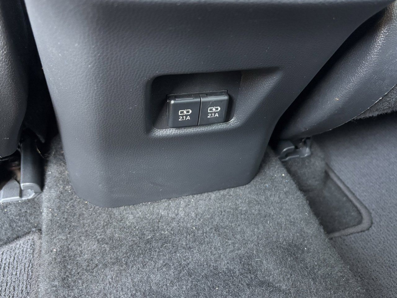 Used 2021 Toyota RAV4 Limited AWD/4WD image 24