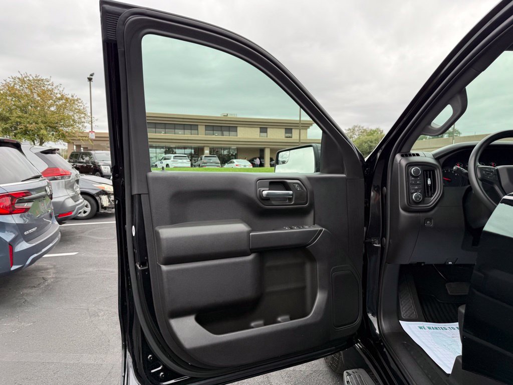 Used 2023 Chevrolet Silverado 1500 Custom AWD/4WD image 53