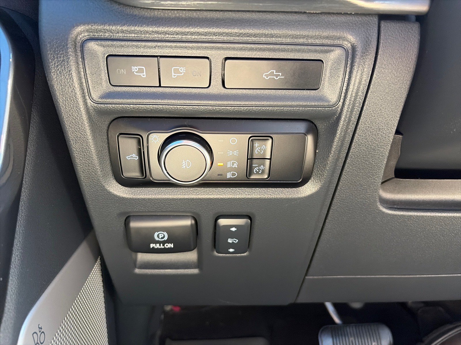 Used 2023 Ford F150 Lariat w/ Equipment Group 502A High AWD/4WD image 34