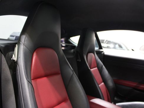 Used 2019 Porsche 718 Cayman S RWD image 19