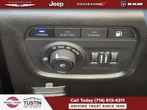 Used 2023 Jeep Grand Cherokee 4WD 4xe image 22