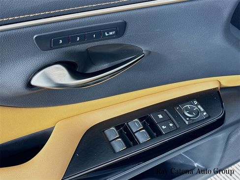 Certified 2023 Lexus ES 350 w/ Premium Package image 18