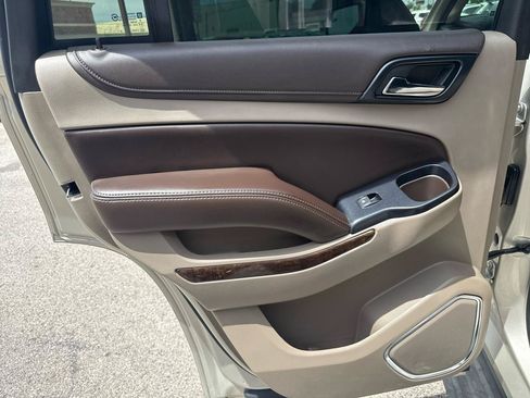 Used 2015 Chevrolet Tahoe LT RWD image 18